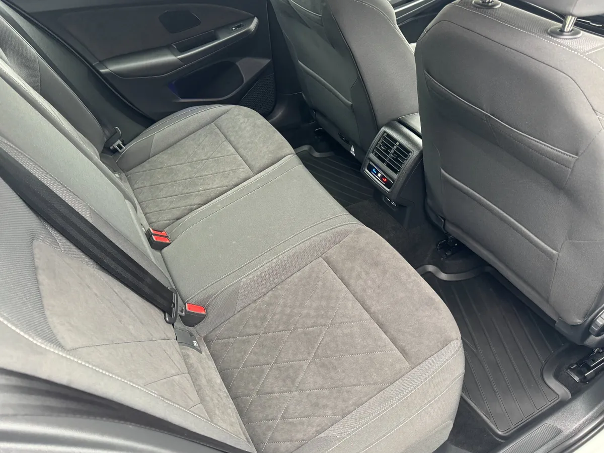 2023 VW Golf 1.5 MHEV - Image 4