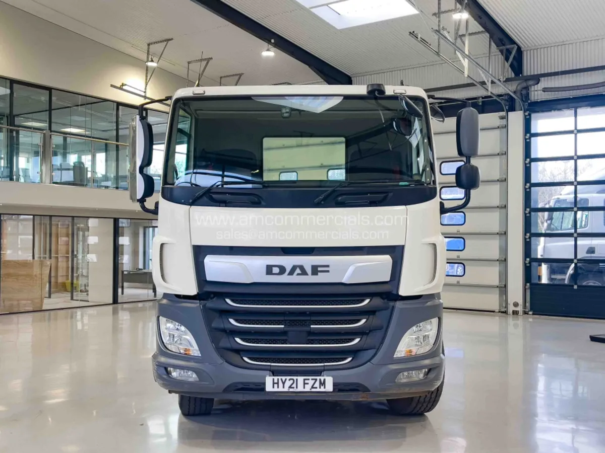 2021 (21) DAF CF 370 8X4 CHASSIS CAB REARLIFT - Image 2