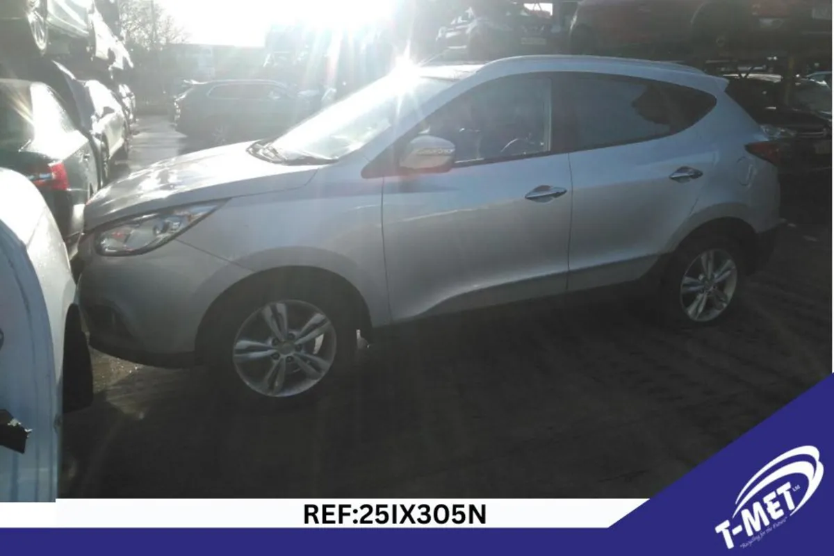 2011 HYUNDAI IX35 BREAKING FOR PARTS - Image 2