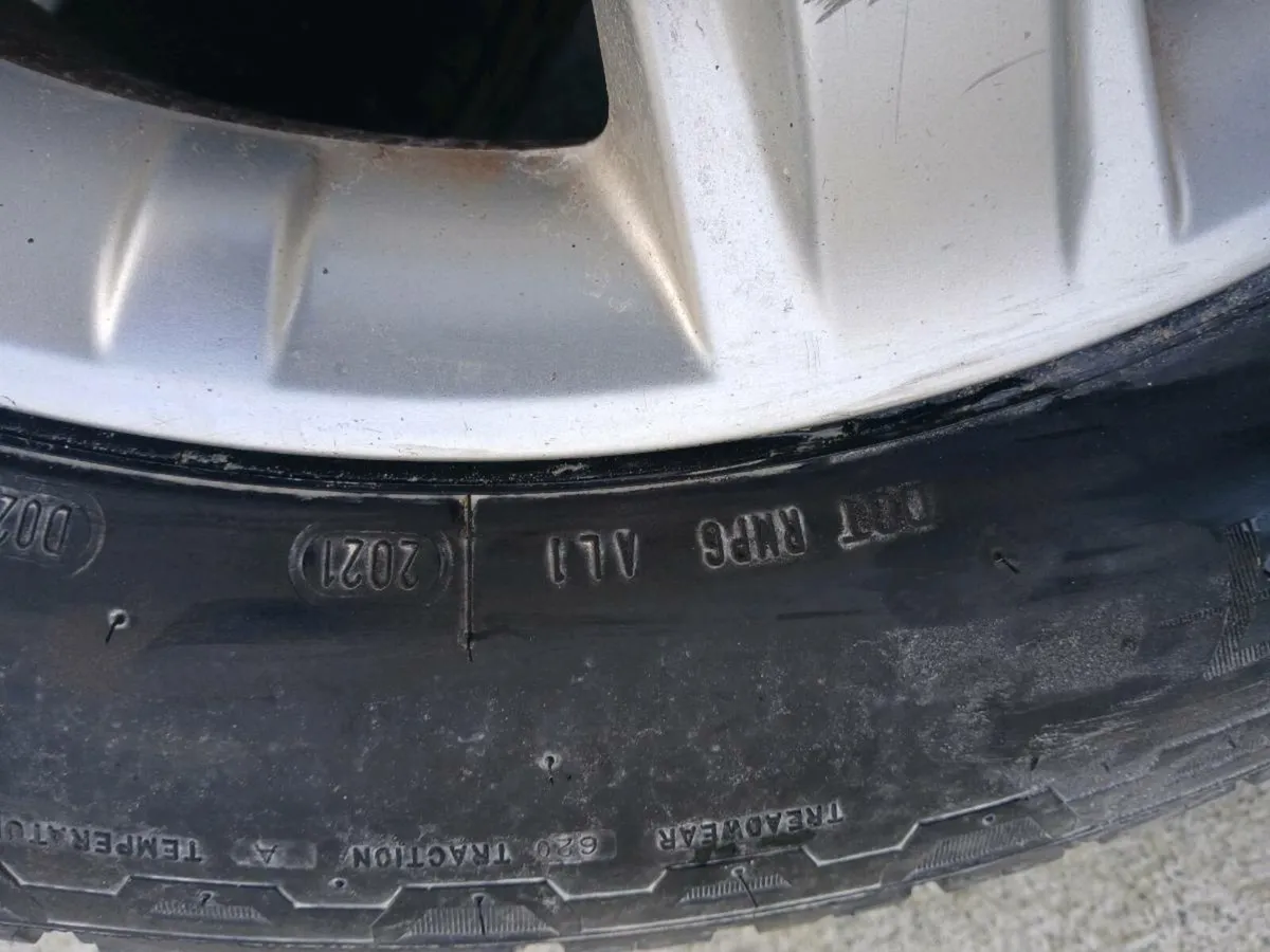 Mercedes ml wheel 🛞 - Image 2