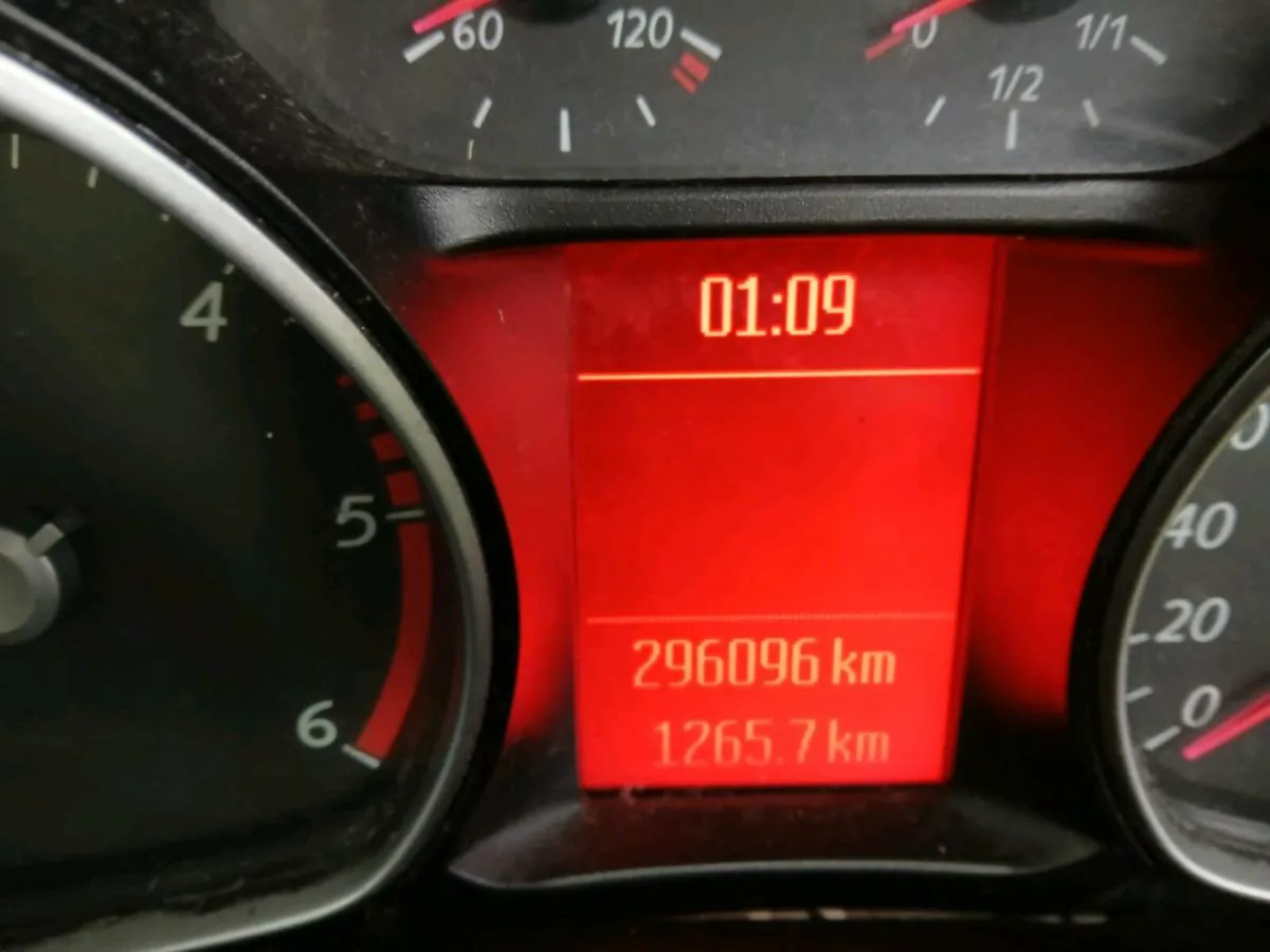 Ford S Max 7 seater diesel - Image 3