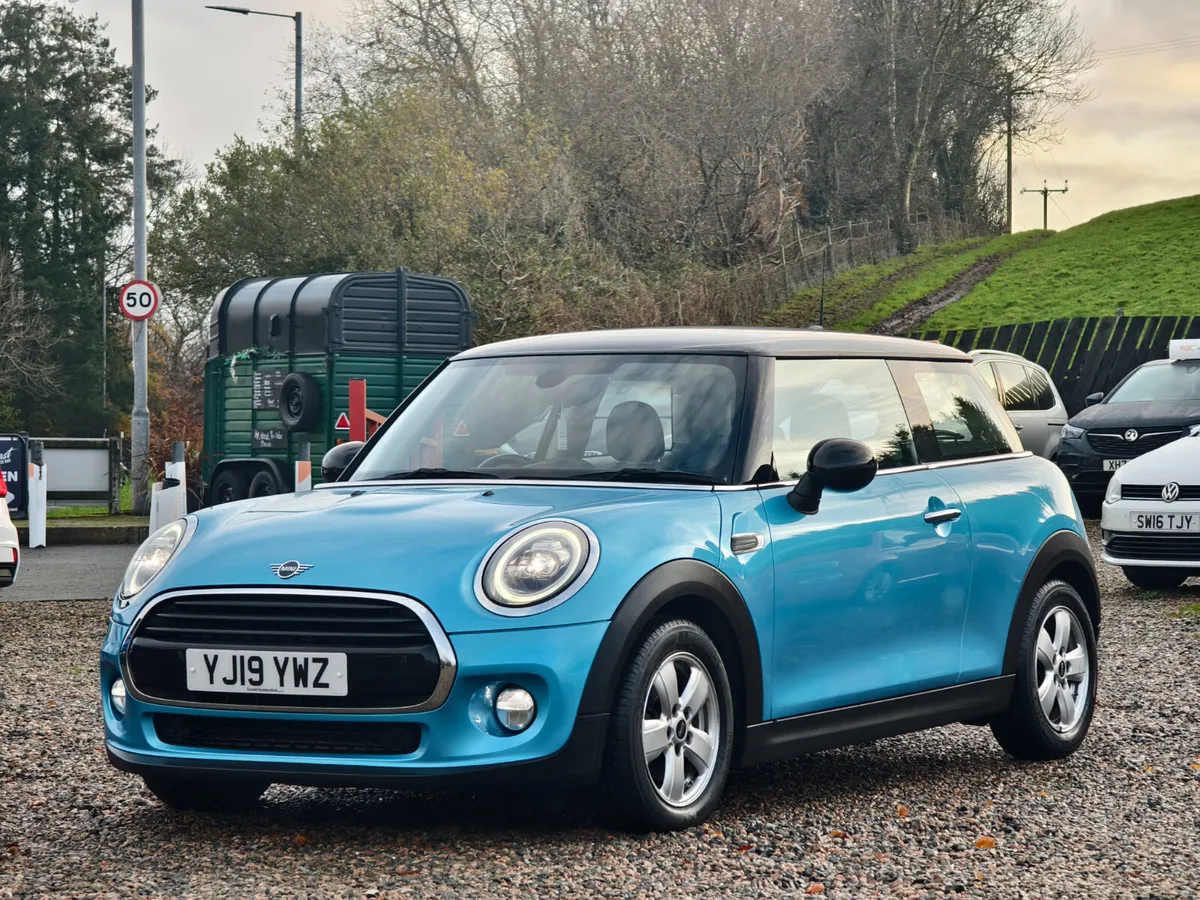 2019 Mini Cooper Classic 3dr - Excellent Condition - Image 1