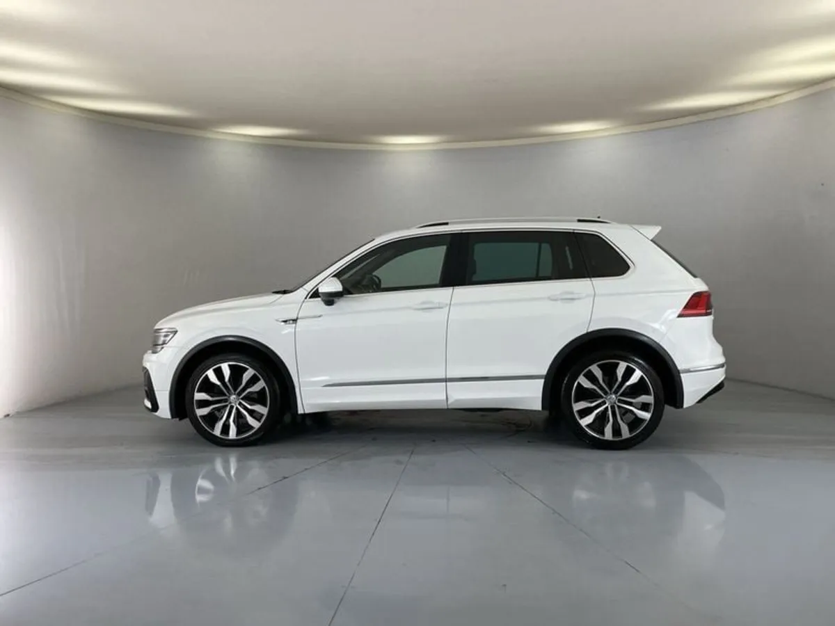 182 Volkswagen Tiguan 2.0 R LINE - Image 2
