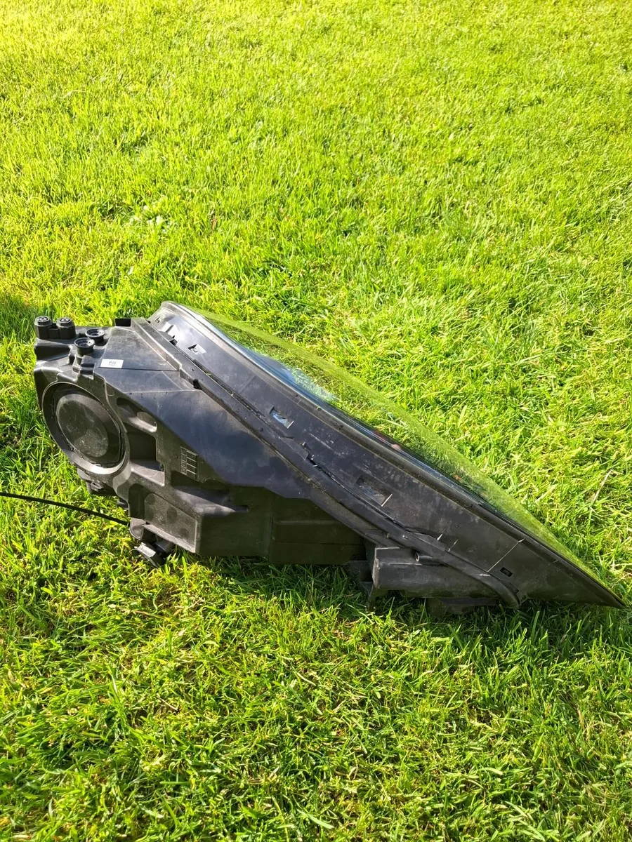 Porsche cayenne headlight - Image 4