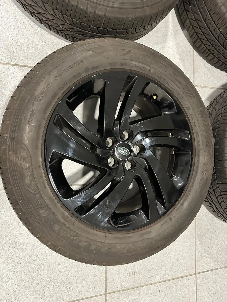 Range Rover Evoque Wheels & Tyres - Image 2