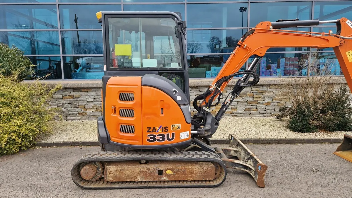 2019 Hitachi Zx33 U - Image 2