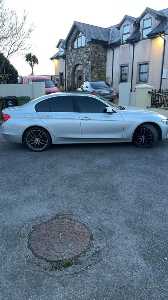 2015 Bmw 3 Series - Image 2