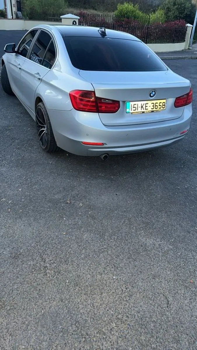 2015 Bmw 3 Series - Image 4