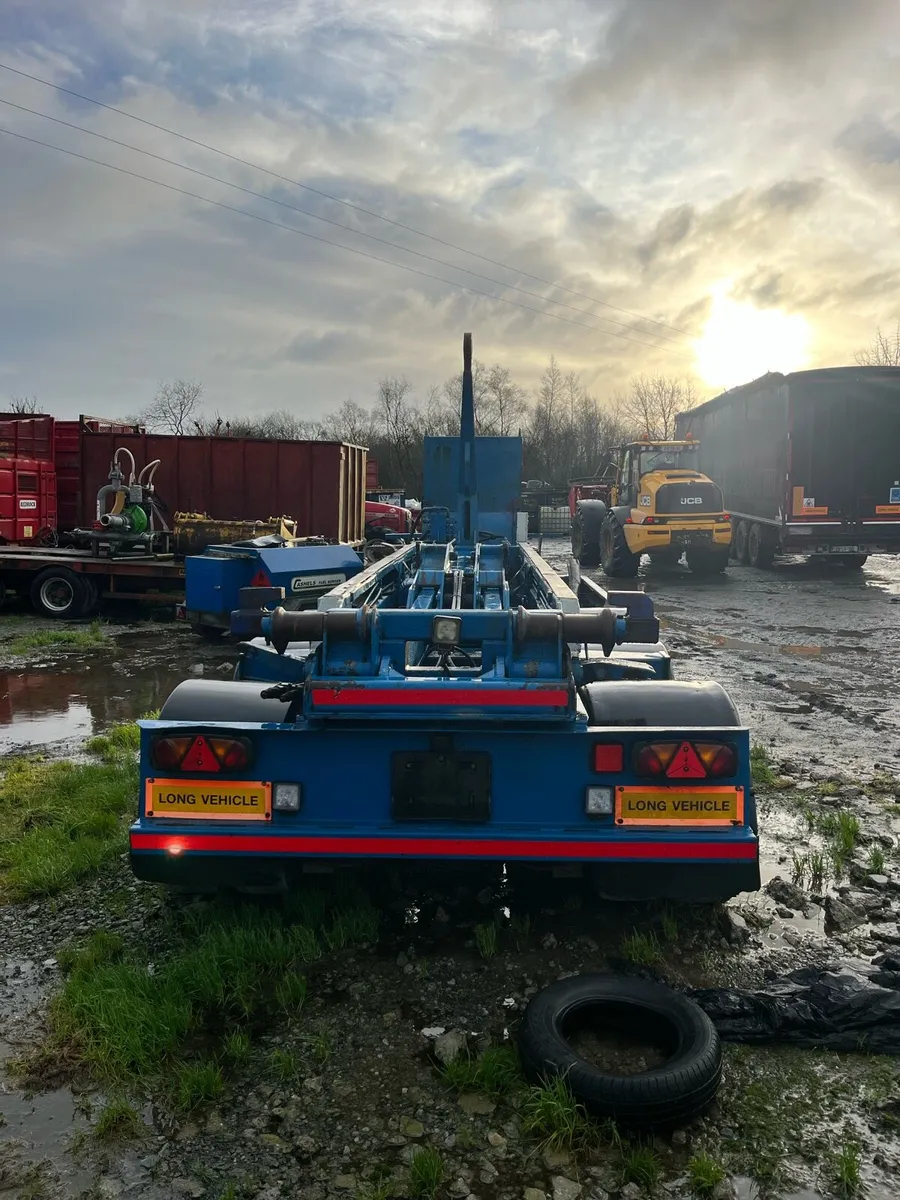 Hooklift - Image 3
