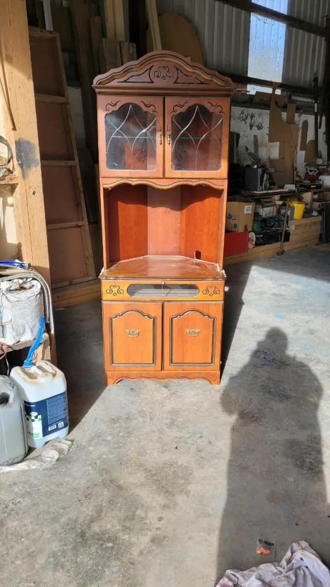 Corner TV Unit