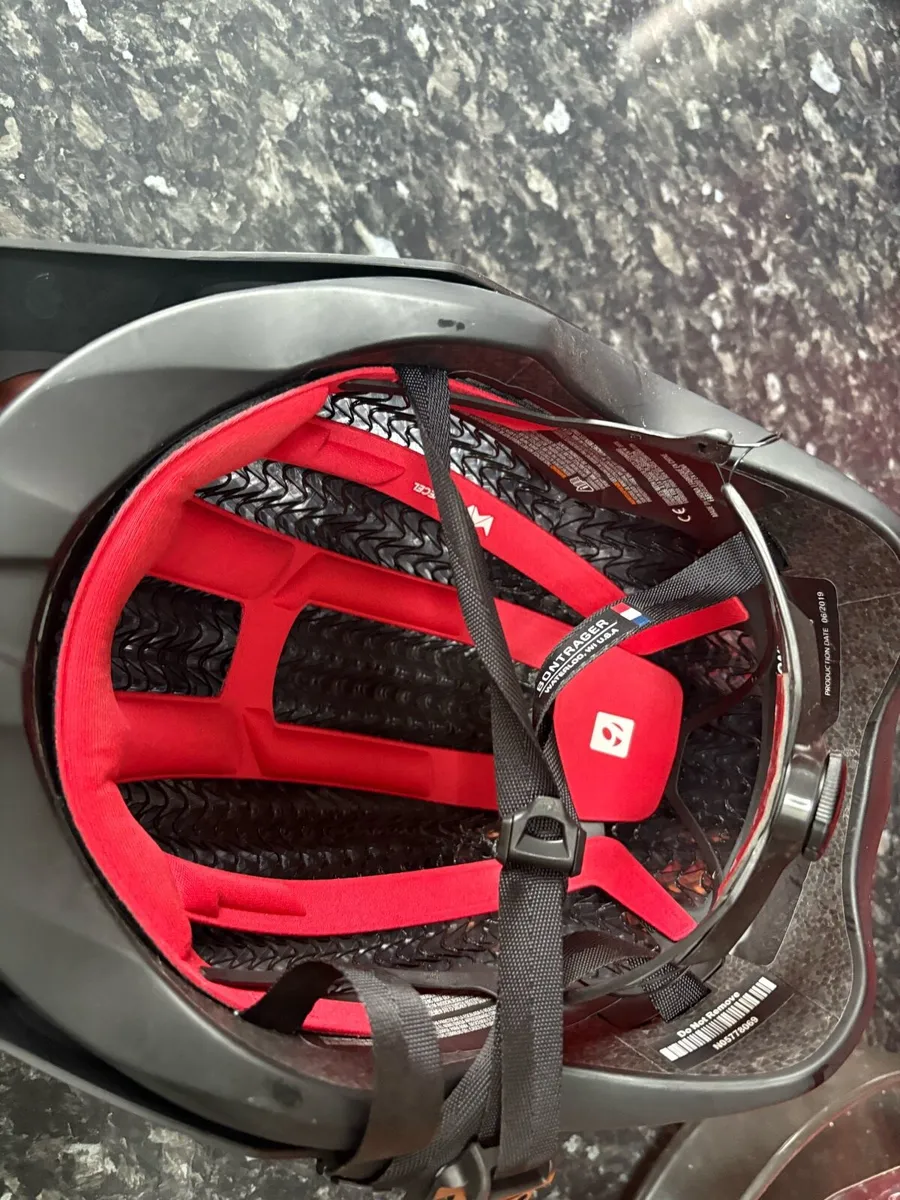 Bontrager bicycle helmet - Image 3