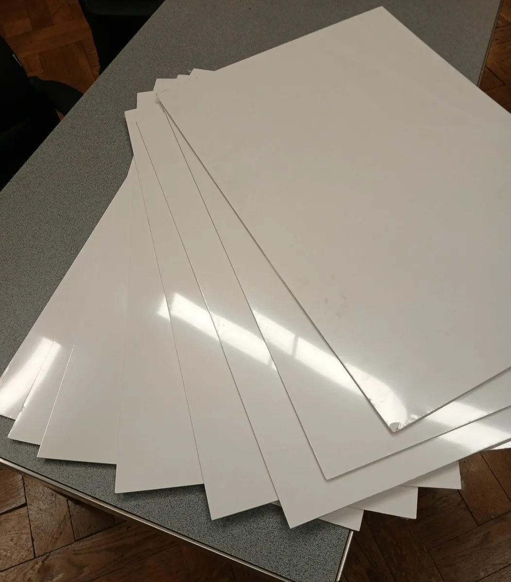Art materials - Image 1