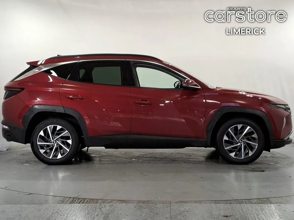 Hyundai Tucson 2WD Executive Plus - Image 2