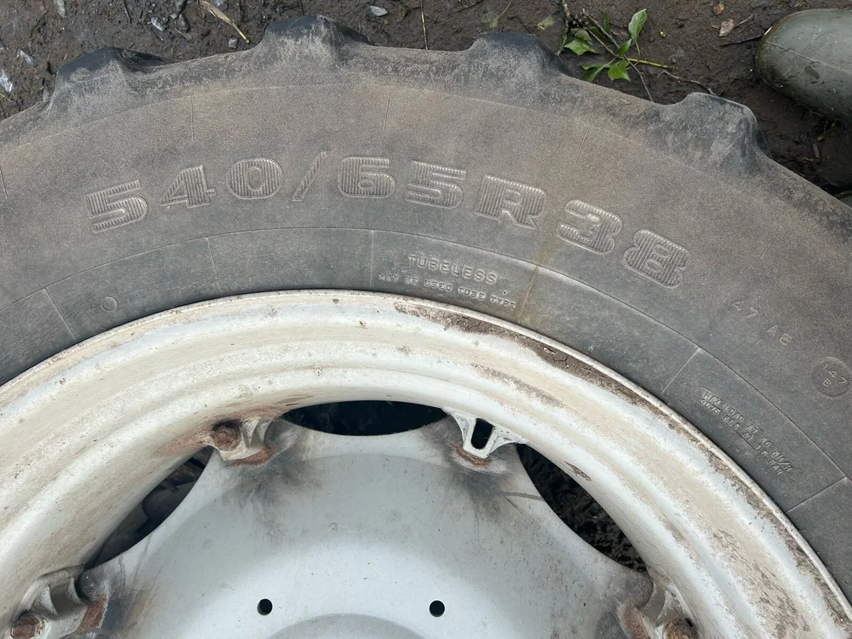 Tractor wheels - Image 3