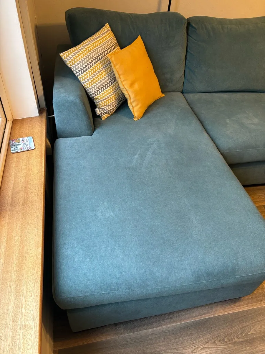 DFS Couch for Sale - Image 3