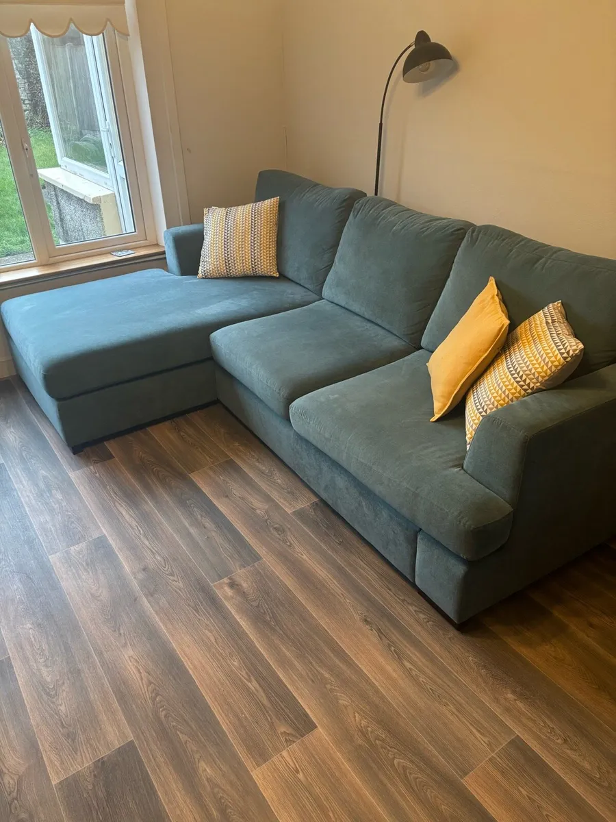 DFS Couch for Sale - Image 4