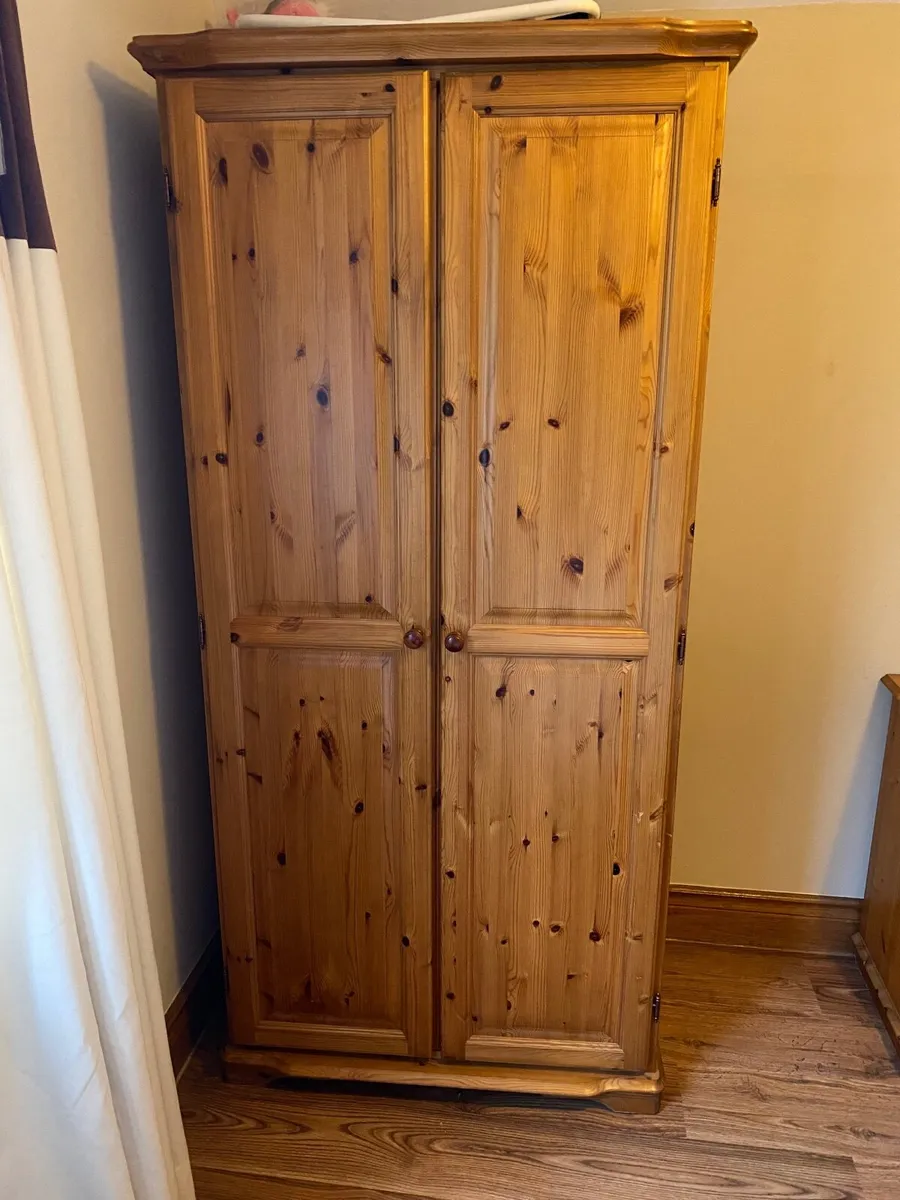 Solid Pine Bedroom Furniture set - Image 1