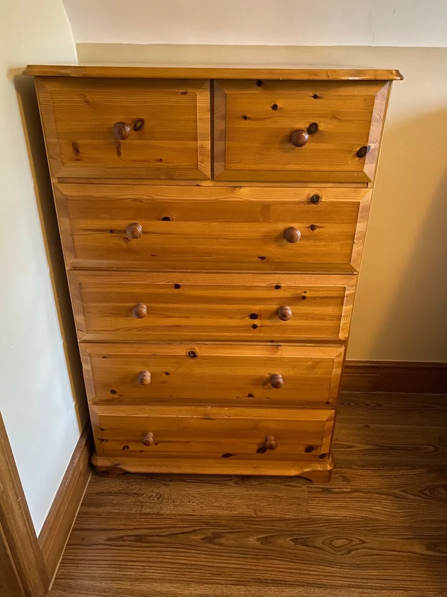 Solid Pine Bedroom Furniture set - Image 3