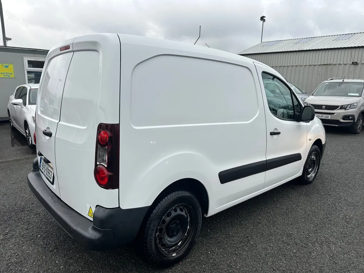 Peugeot Partner very low mileage - Image 2