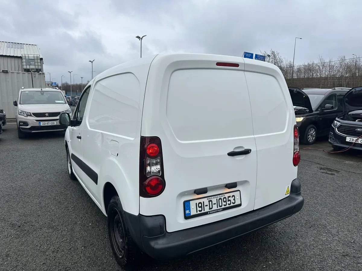 Peugeot Partner very low mileage - Image 3