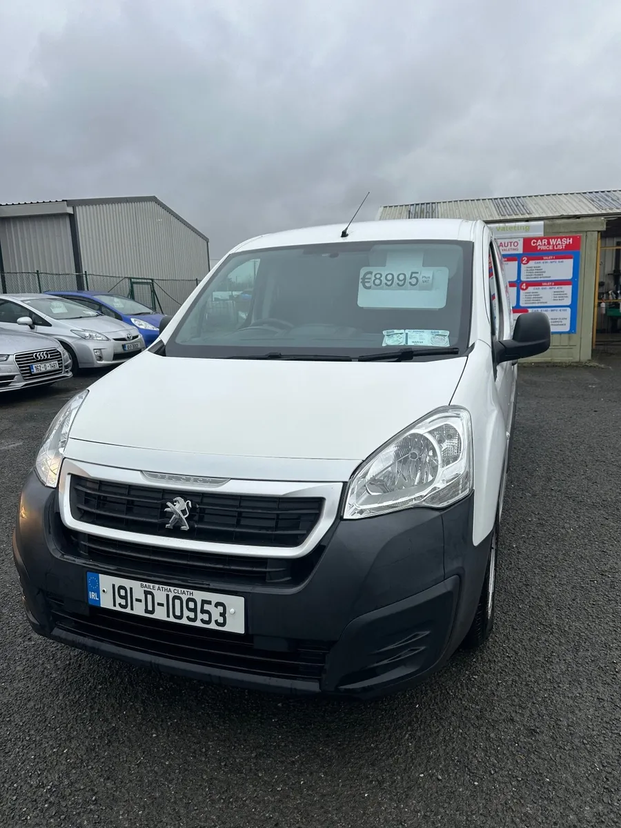 Peugeot Partner very low mileage - Image 1