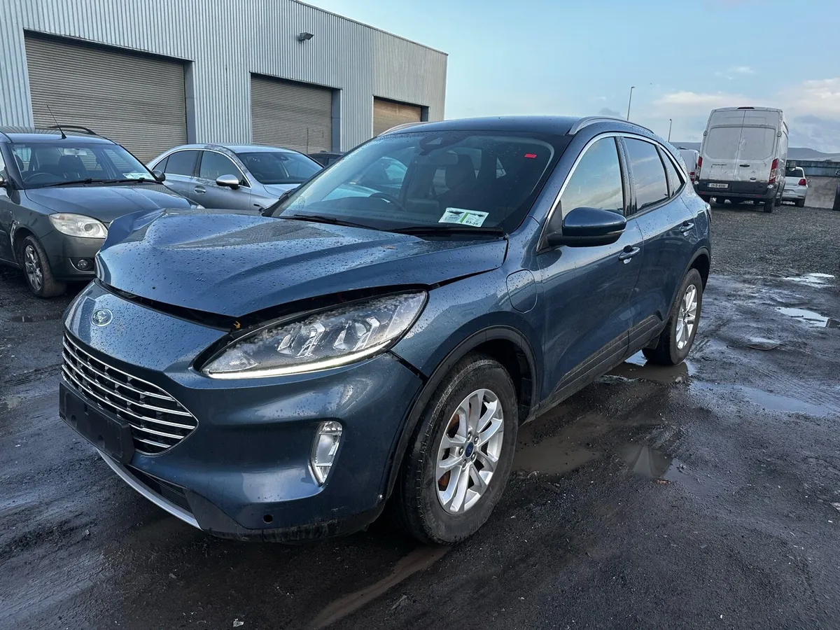 Ford Kuga Titanium 2.5 phev 225 HP 2022 - Image 1