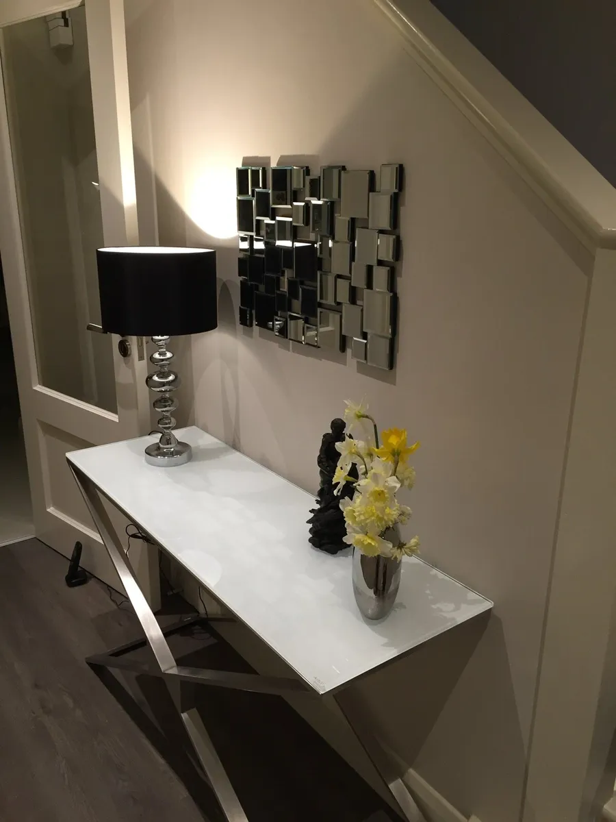 Glass hallway console table - Image 1