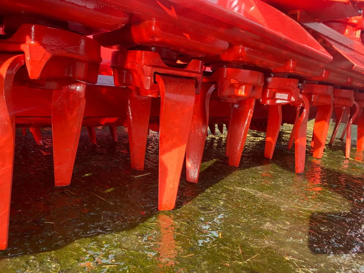 Kuhn power harrow - Image 2