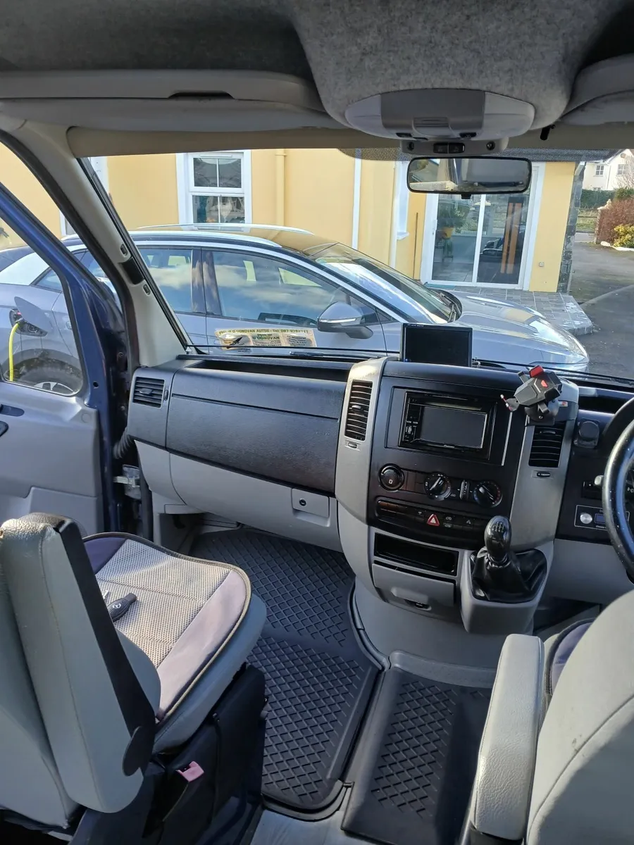 Mercedes Sprinter Camper - Image 4