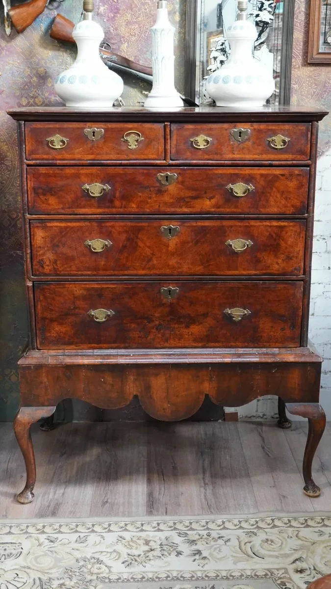 Early Georgian Walnut Chest of Drawers on Stand - Image 1
