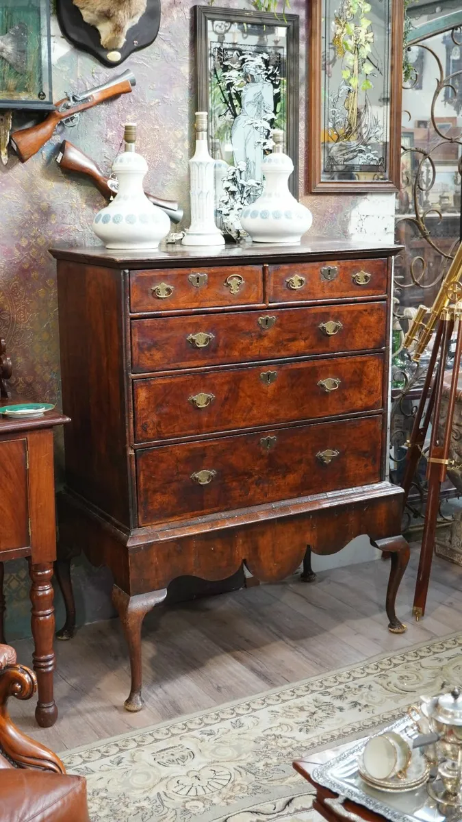 Early Georgian Walnut Chest of Drawers on Stand - Image 2