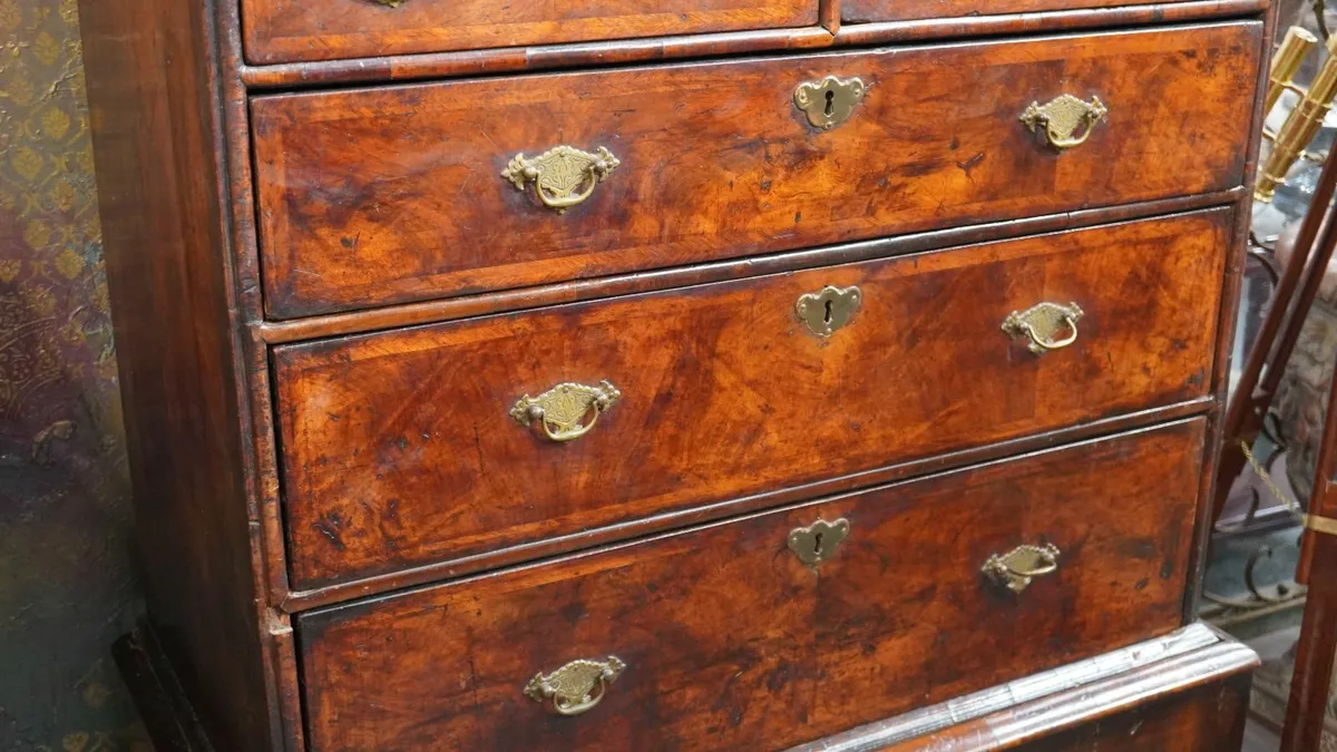 Early Georgian Walnut Chest of Drawers on Stand - Image 4