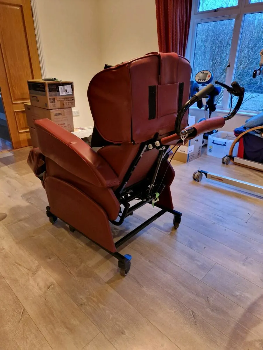Cosy Comfort Chair - Image 2