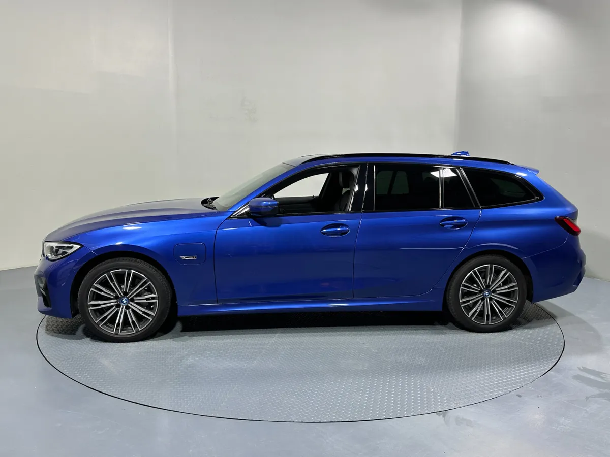 BMW 330e M Sport Estate 221 - Image 4