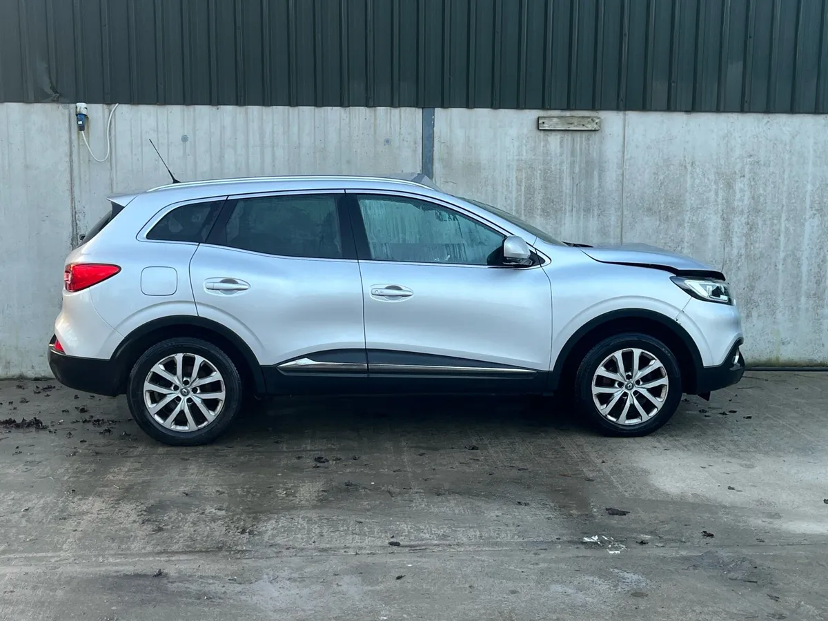 2016 Renault Kadjar for parts - Image 2