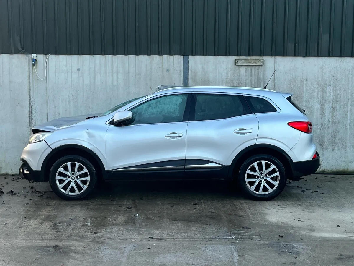 2016 Renault Kadjar for parts - Image 4