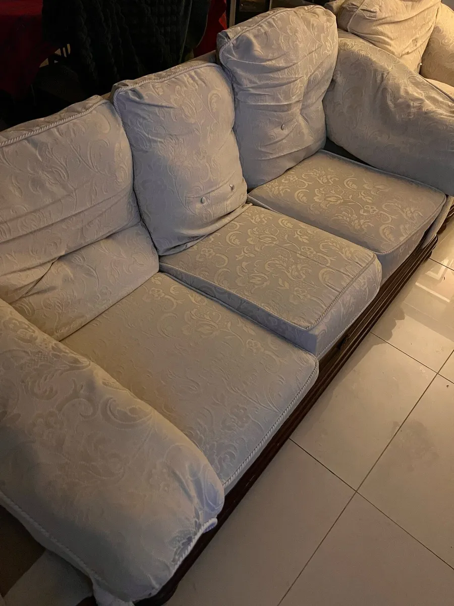 Couch+1 - Image 1