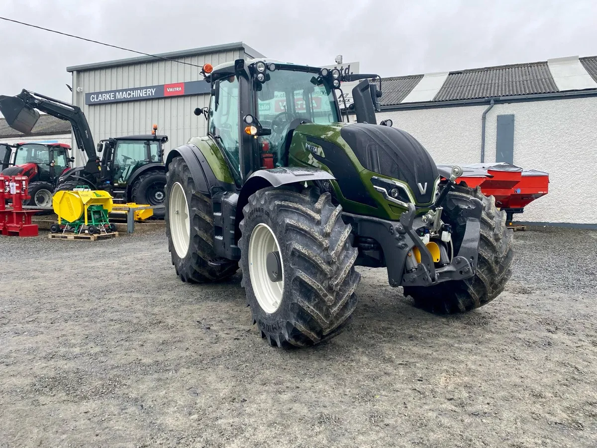 Valtra T235 Active - Image 1