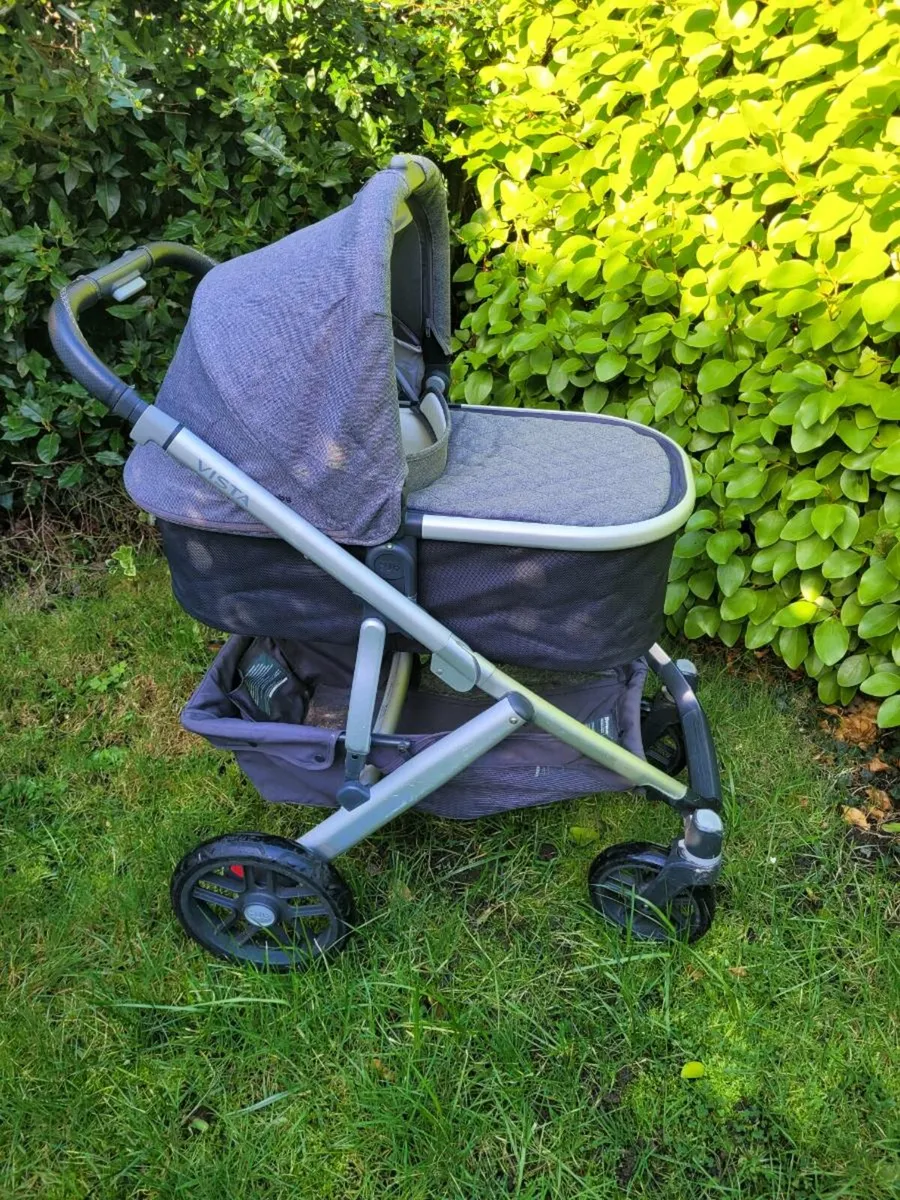 Buggy: Uppababy Vista travel system - Image 3