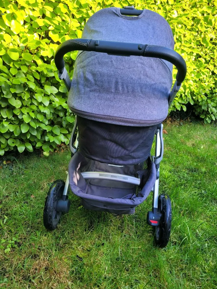 Buggy: Uppababy Vista travel system - Image 4
