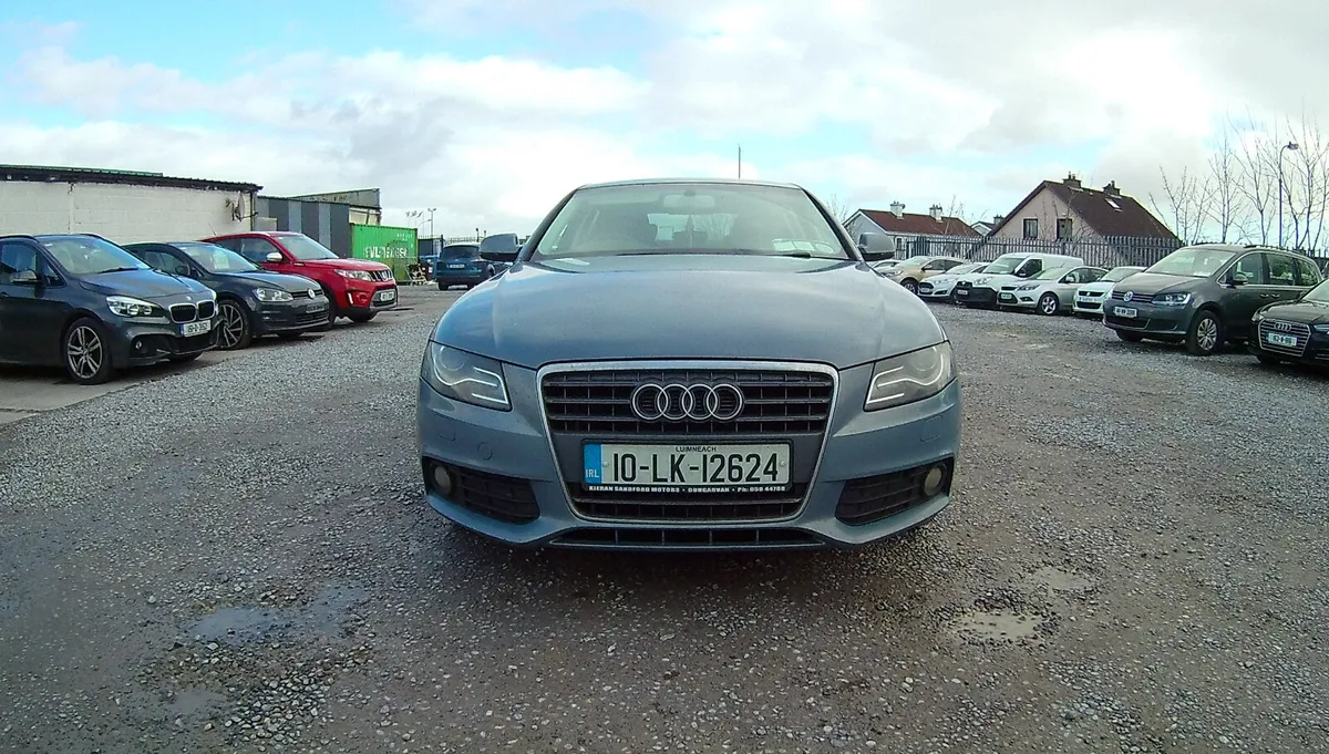 Audi A4 2010 - Image 2