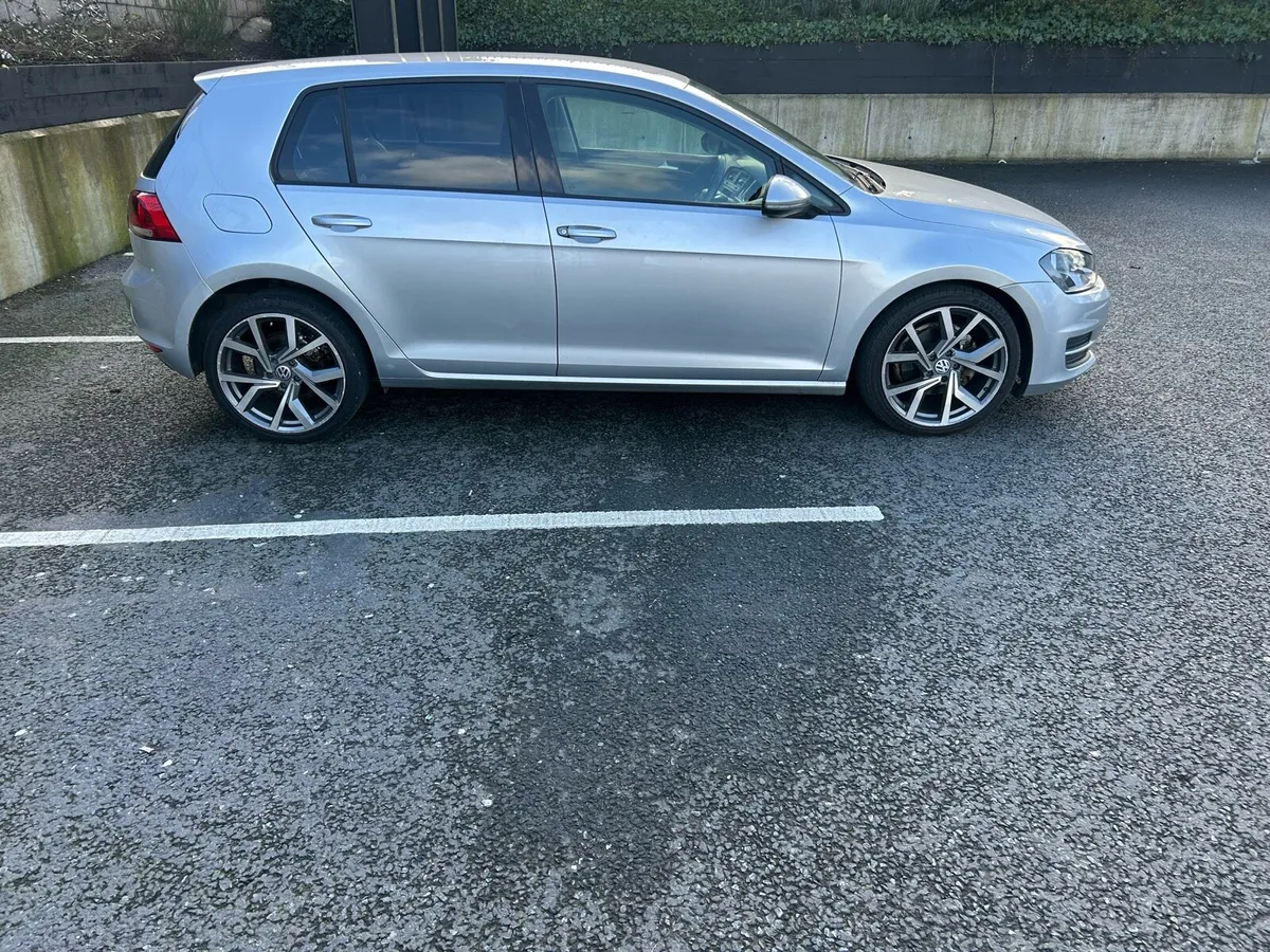 Volkswagen Golf - Image 4