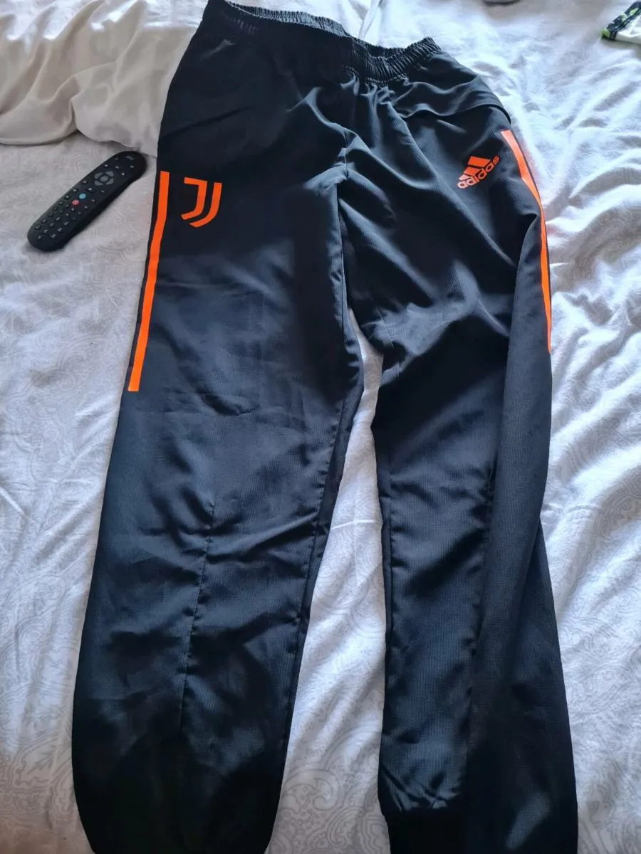 Top brand sports wear clearance sale - Image 3