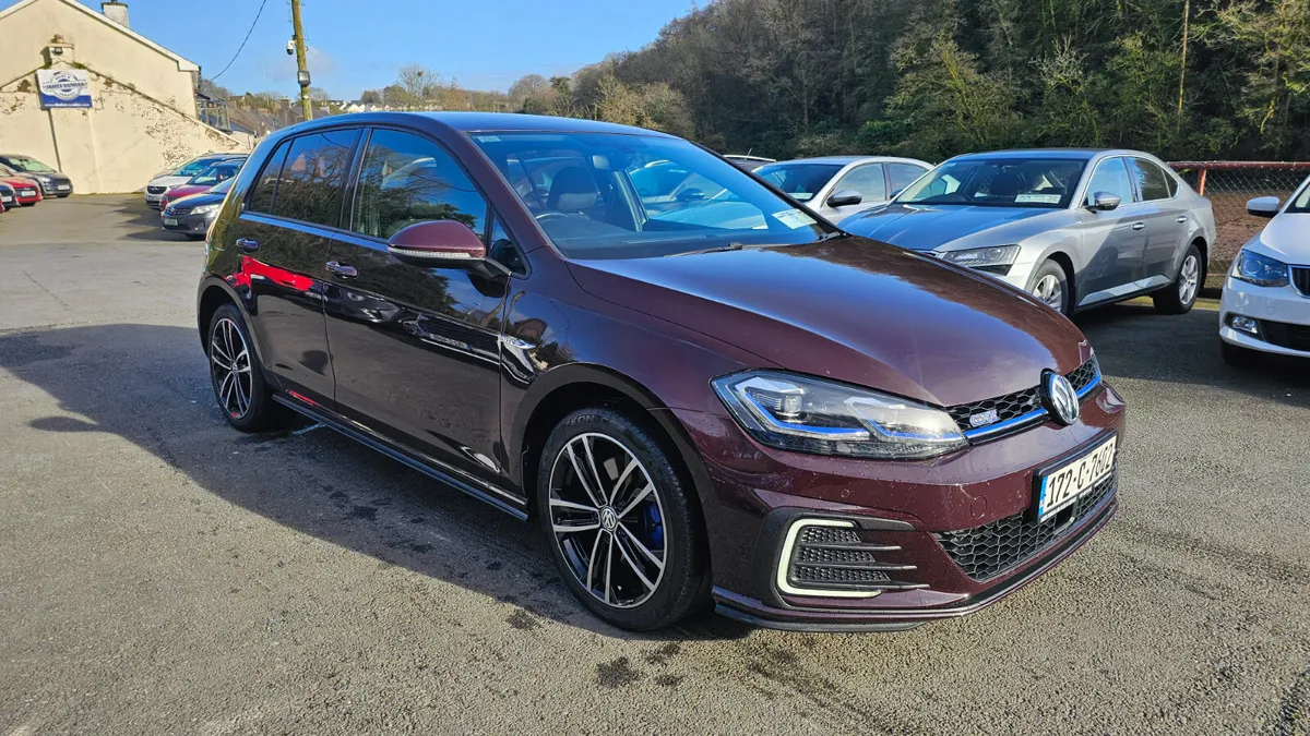 Volkswagen Golf 2017 1.4TSI 5DR DSG 204HP GTE - Image 1