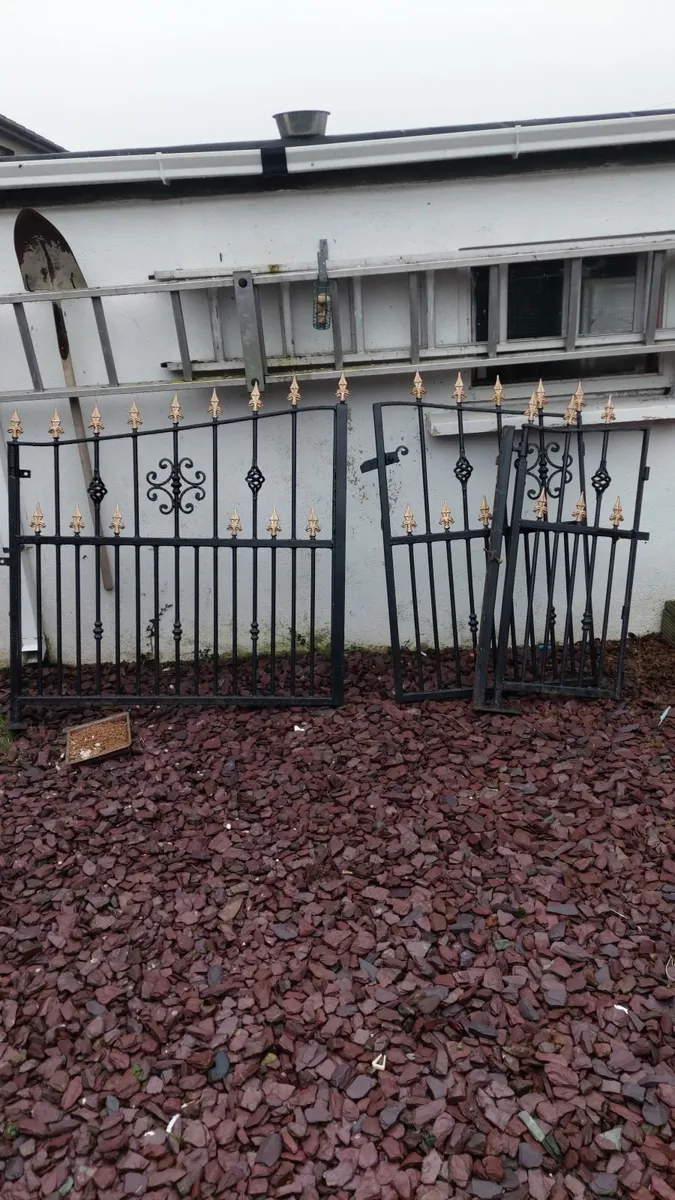 Wrought iron gates - Image 2