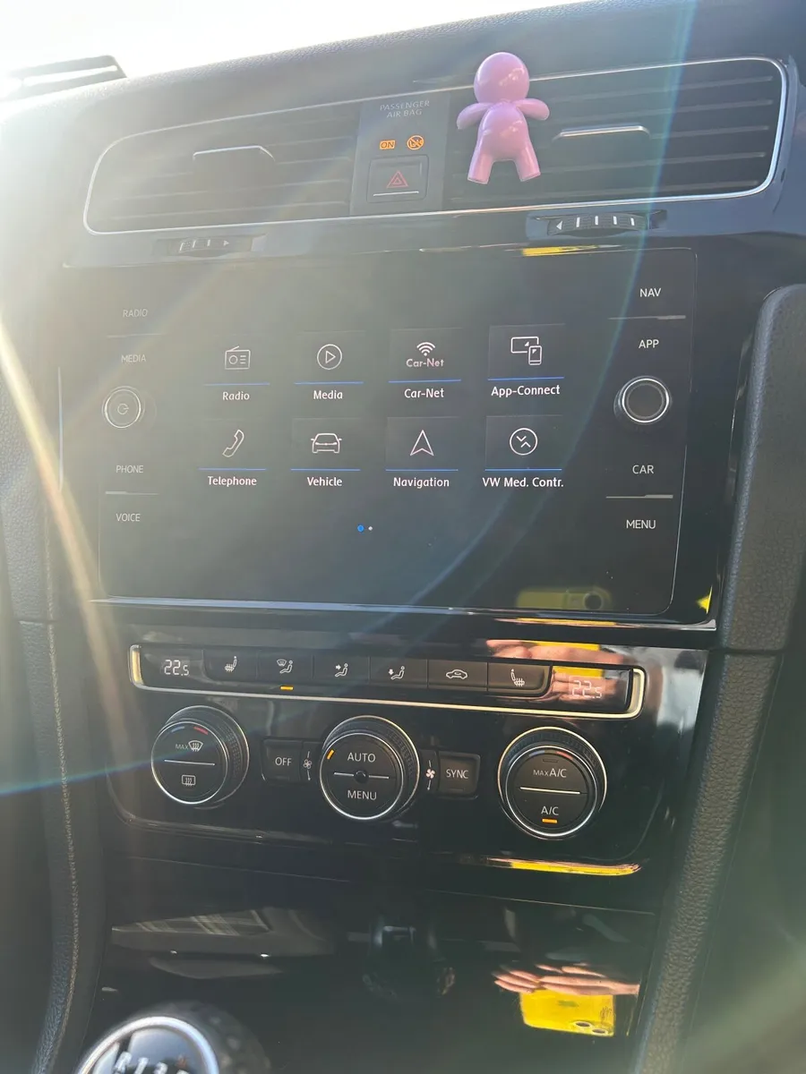 Volkswagen Golf 2017 - Image 2