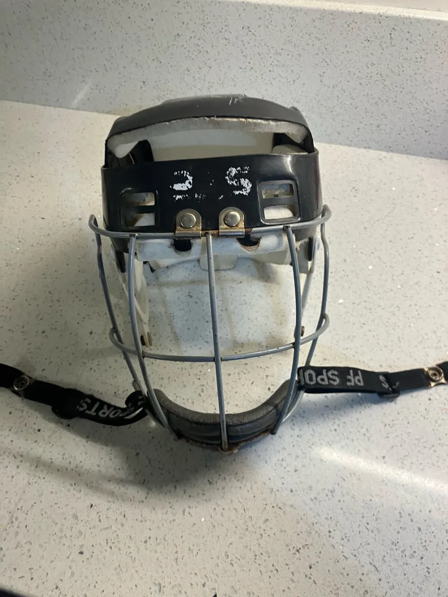 Old style Senior hurling helmet&guard Tipp/Cork - Image 4