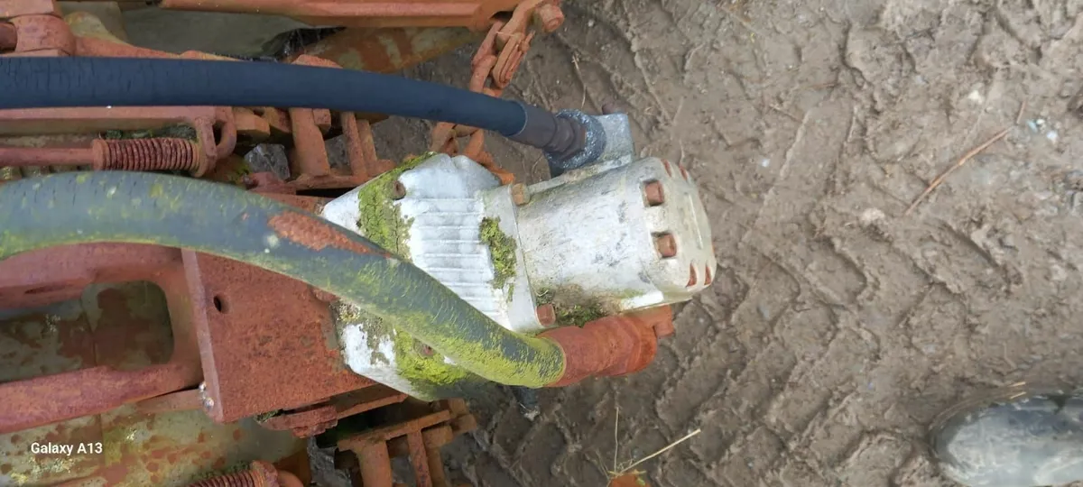 Tractor - Image 3