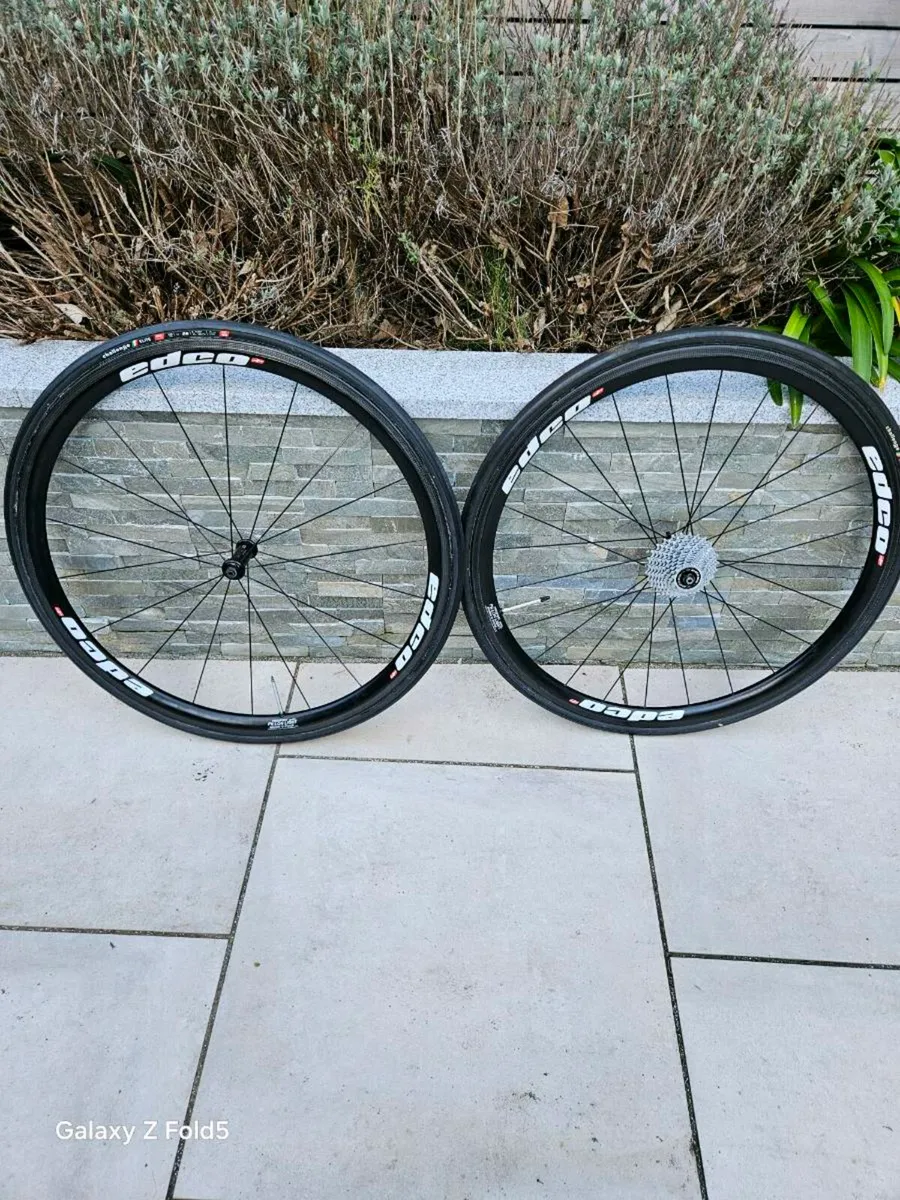 Edco Pillon Prosport Carbon Wheelset - Image 1