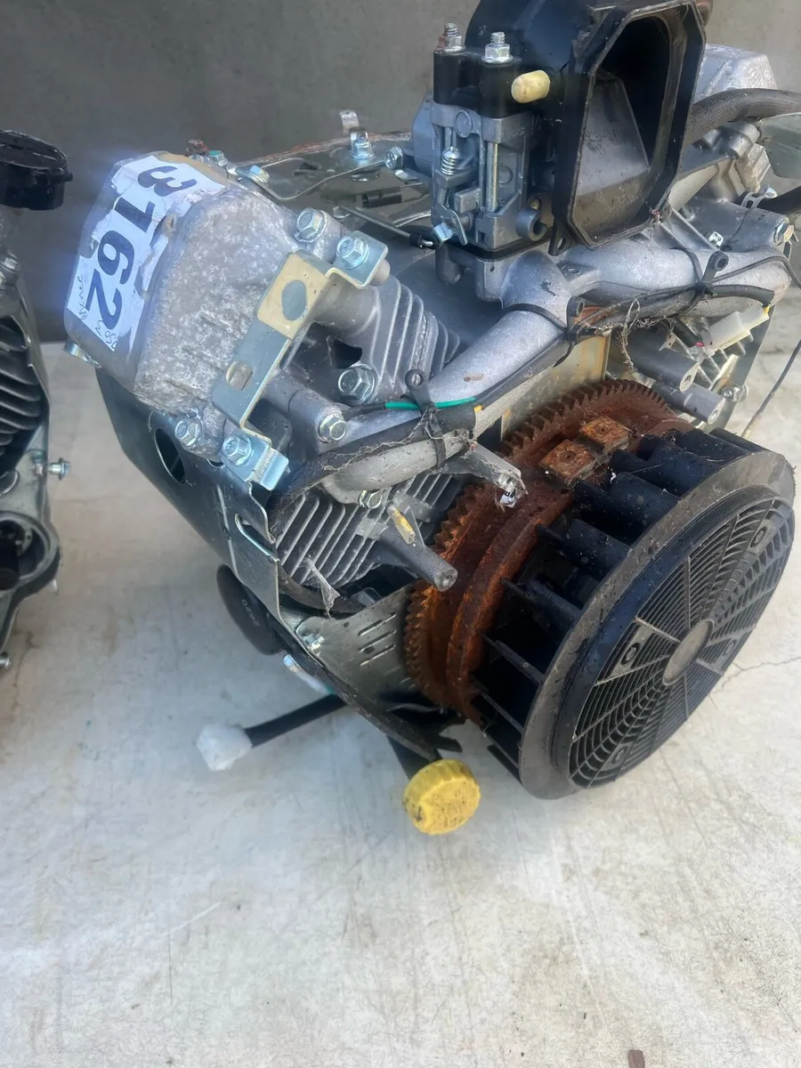 Loncin Engine Twin V Cylinder 22hp New - Image 3